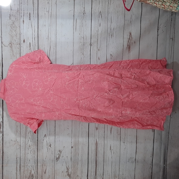 Chelsea Studio Dress - Picture 5 of 9